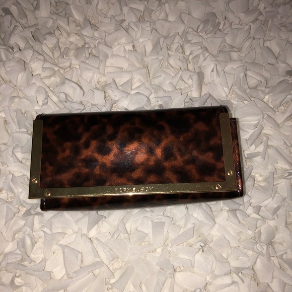 Preowned Gorgeous Tortoise Shell Tory Burch  Case - Picture 4 of 8